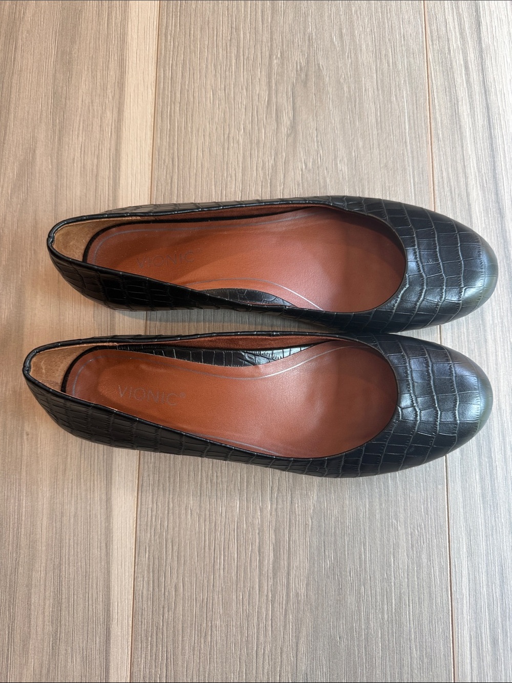 Vionic Women's Hannah Black Croc Embossed Leather Ballet Flats Size 8 - Picture 2 of 6